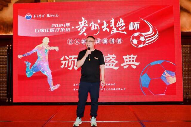 梅西若去曼联，C罗若进巴萨，他们的未来会如何？